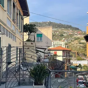  Appartamento Casa Visconti, Bordighera, Vista Mare Italia
